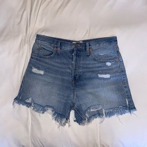 Brand New FP Light Wash Ripped Shorts Size 28